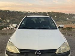 Usado 2002 Opel Corsa Sedan | € 1.500 (Bom preço)