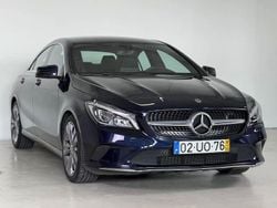Azul Usado 2018 Mercedes CLA180 Urban Sedan | € 21.950 (Bom preço)