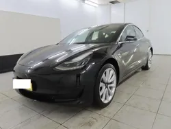 Usado 2019 Tesla Model 3 Standard Range Sedan | € 19.000