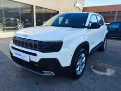 Branco Usado 2023 Jeep Avenger Altitude SUV | € 21.650 (Preço justo)