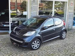 Cinzento Usado 2011 Peugeot 107 Citadino | € 6.450 (Preço justo)