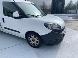 Branco Usado 2018 Fiat Doblò Monovolume | € 9.000 (Bom preço)