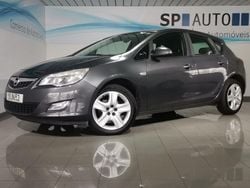Cinzento Usado 2010 Opel Astra Enjoy Citadino | € 7.490 (Preço justo)