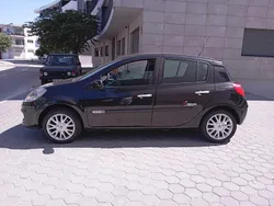 Usado 2008 Renault Clio II Rip Curl Sedan | € 4.850 (Caro)