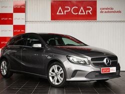 Cinza Usado 2017 Mercedes A180 Urban | € 15.750 (Preço justo)