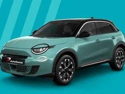 Verde claro Novo 2025 Fiat 600E La Prima SUV | € 33.990