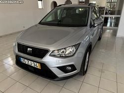 Cinza Usado 2019 Seat Arona Style SUV | € 15.250 (Bom preço)