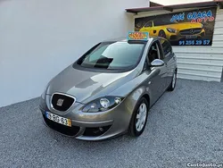 Cinza Usado 2006 Seat Altea Monovolume | € 3.250
