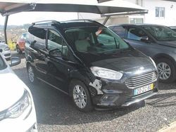Preto Usado 2019 Ford Tourneo Courier Monovolume | € 14.990