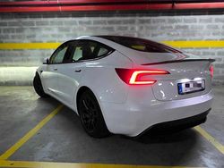 Branco Usado 2024 Tesla Model 3 Standard Range Sedan | € 32.950 (Bom preço)