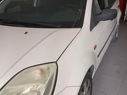 Usado 2005 Ford Fiesta Citadino | € 2.750 (Preço justo)