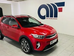 Azul Usado 2024 Kia Stonic SUV | € 18.499