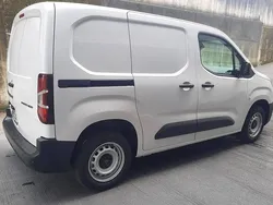 Branco Usado 2025 Peugeot Partner Monovolume | € 20.800 (Preço justo)