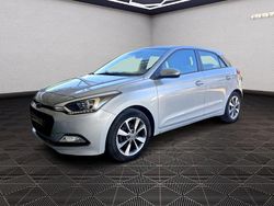 Cinza Usado 2015 Hyundai i20 Passion | € 9.900 (Preço justo)