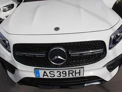 Branco Usado 2022 Mercedes GLB180 SUV | € 40.400 (Bom preço)