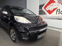 Preto Usado 2009 Peugeot 107 Citadino | € 5.900 (Preço justo)