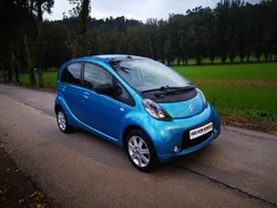 Azul Usado 2015 Citroën C-zero Seduction Citadino | € 9.750
