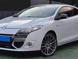 Branco Usado 2013 Renault Mégane III Bose Edition Citadino | € 9.900 (Preço elevado)