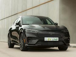 Cinza Usado 2022 Ford Mustang Mach-E GT SUV | € 39.990