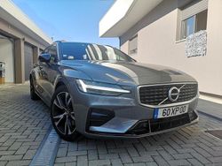 Usado 2019 Volvo V60 R-Design Carrinha | € 30.000 (Caro)
