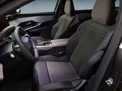 Cinza Usado 2025 Peugeot 5008 Allure Monovolume | € 38.490