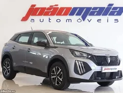 Cinza Usado 2024 Peugeot 2008 Active SUV | € 24.500 (Caro)