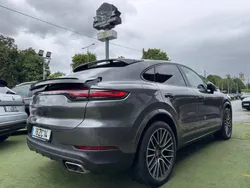 Cinzento Usado 2019 Porsche Cayenne SUV | € 65.750 (Caro)