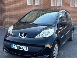 Preto Usado 2006 Peugeot 107 Citadino | € 4.500 (Preço justo)