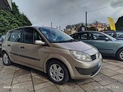 Cinzento Usado 2006 Renault Scénic II Monovolume | € 3.499 (Preço justo)