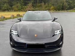 Preto Usado 2022 Porsche Taycan 4S Sedan | € 65.000