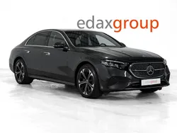 Cinza Usado 2024 Mercedes E300 Sedan | € 57.990 (Preço justo)