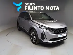 Cinzento Usado 2023 Peugeot 5008 Allure Monovolume | € 28.240 (Preço justo)