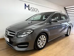 Cinza Usado 2019 Mercedes B200 Style Monovolume | € 21.950