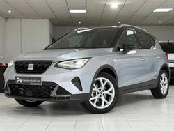 Cinzento Usado 2023 Seat Arona SUV | € 18.490 (Preço justo)