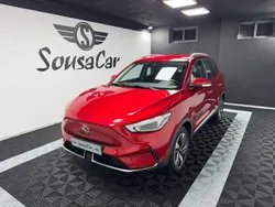Vermelho Usado 2022 MG ZS Comfort Sedan | € 23.500 (Preço justo)