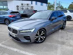 Cinzento Usado 2020 Volvo V60 R-Design Carrinha | € 36.950 (Preço justo)