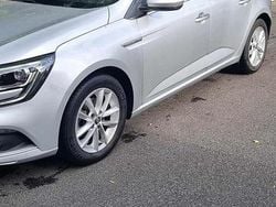 Cinzento Usado 2018 Renault Mégane IV Citadino | € 14.000 (Bom preço)