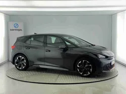 Cinzento Usado 2023 Cupra Born e-Boost Citadino | € 32.990 (Bom preço)