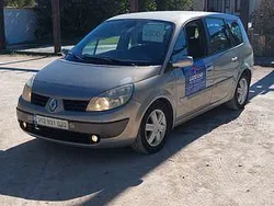 Usado 2004 Renault Grand Scénic II Monovolume | € 2.500