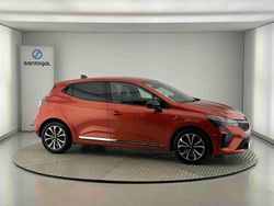 Vermelho Usado 2023 Renault Clio V Techno | € 17.990 (Preço justo)