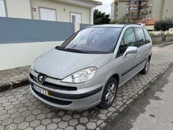 Usado 2004 Peugeot 807 Monovolume | € 1.400