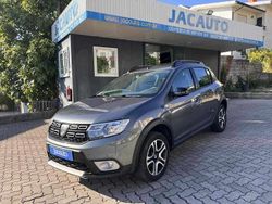 Cinzento Usado 2018 Dacia Sandero Citadino | € 12.750 (Preço elevado)