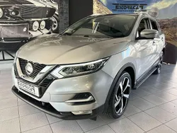 Cinzento Usado 2018 Nissan Qashqai Tekna SUV | € 21.600 (Preço justo)