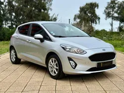 Cinza Usado 2018 Ford Fiesta Business Edition Citadino | € 12.900 (Preço justo)