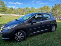 Usado 2008 Peugeot 207 Sedan | € 3.600 (Preço justo)