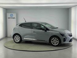 Cinzento Usado 2023 Renault Clio V Evolution | € 17.200 (Preço justo)