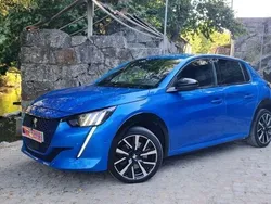 Azul (metalizado) Usado 2022 Peugeot e-208 GT Citadino | € 24.990 (Preço elevado)