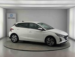 Branco Usado 2024 Hyundai i20 Comfort Citadino | € 17.190 (Bom preço)