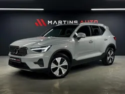 Cinza Usado 2023 Volvo XC40 Inscription SUV | € 36.990 (Preço justo)