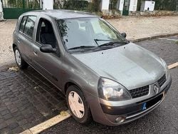 Usado 2003 Renault Clio II | € 2.500 (Preço justo)